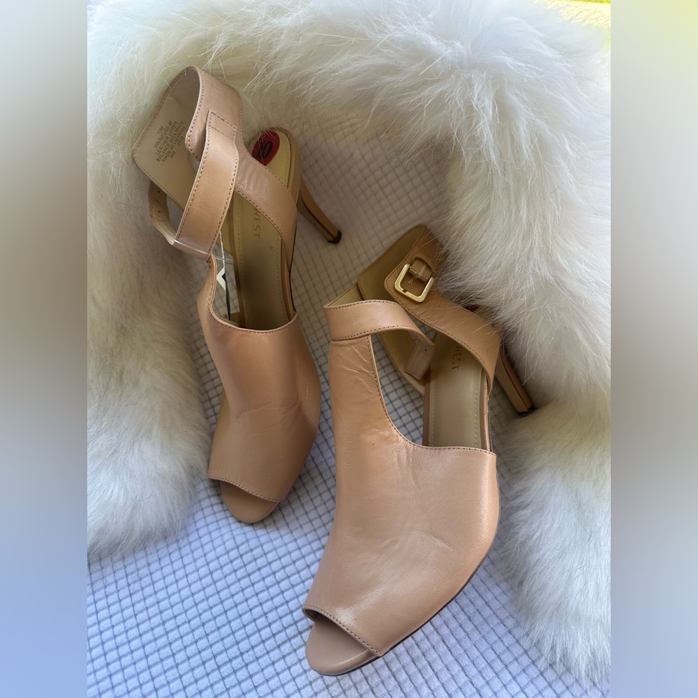 Nine West (Elegant Nude High Heel Sandals)